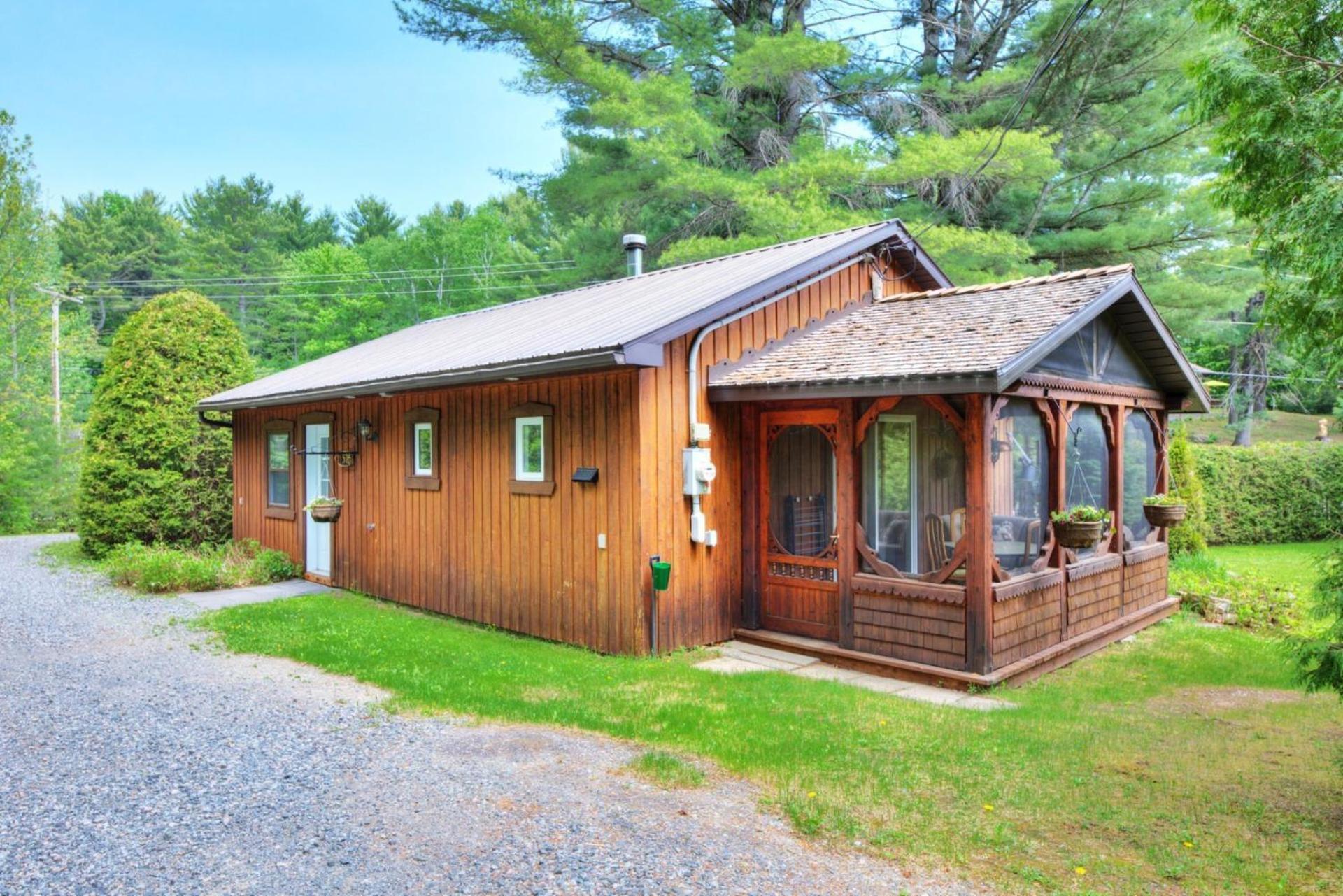 Domaine Chalets Des Pins Rawdon Bagian luar foto